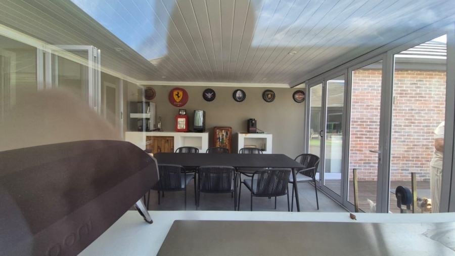 To Let 6 Bedroom Property for Rent in Num Num Cape Estate Western Cape